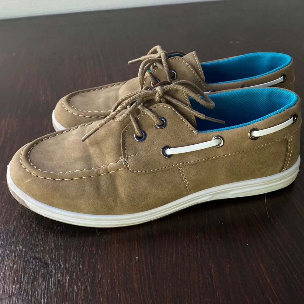 Cherry Popo Boat Shoes Loafers Casual Tan Lace Up Kids Size 4 Excellent preowned